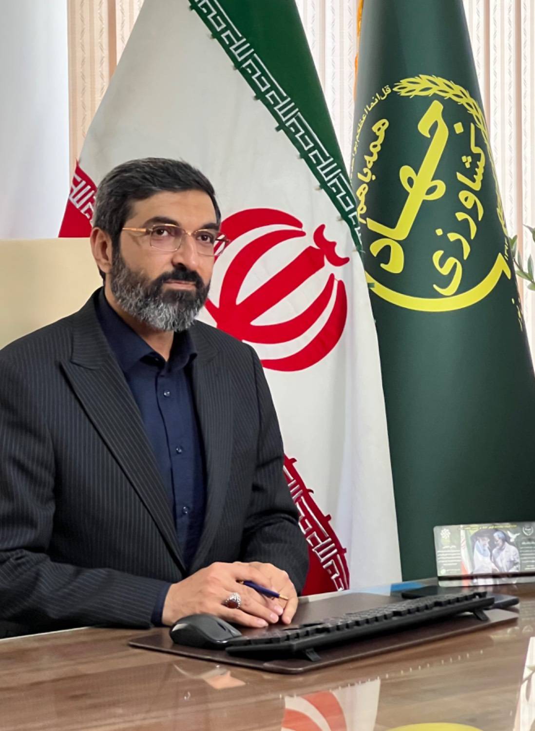 پیام مدیرکل هیأت مرکزی گزینش به مناسبت هفته دولت و روز کارمند